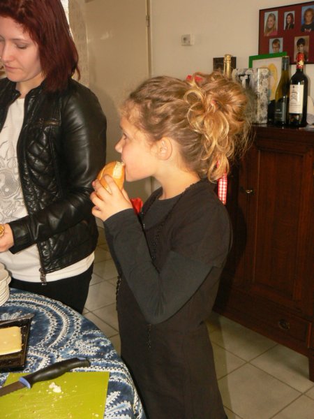 lunchingeencezanne.jpg