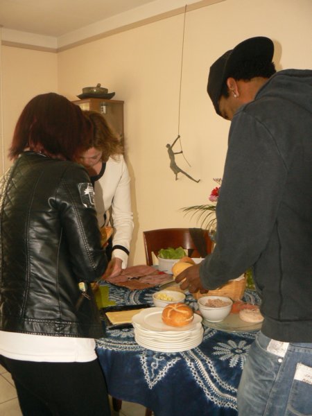 lunchingeenjohnard.jpg