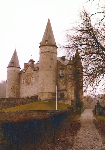 ardennendinantkasteel2.jpg