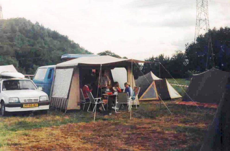 aventhonkampeerplek2.jpg