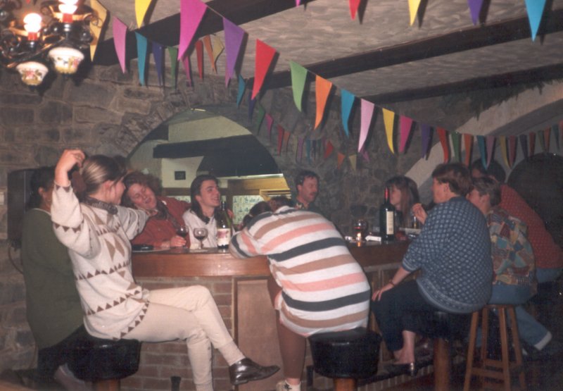 doorzakkenaandebar.jpg
