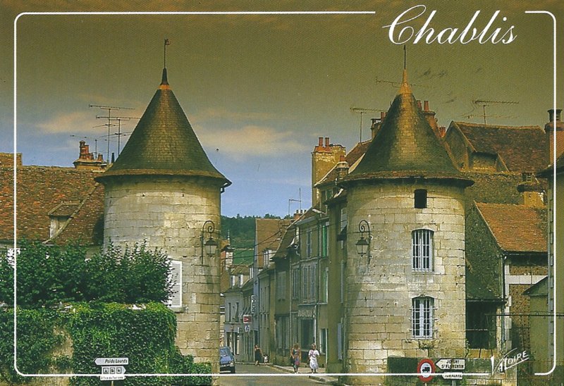 chablislaportenoel.jpg