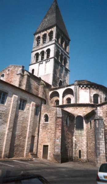 tournusromaansekerkstphilibert.jpg